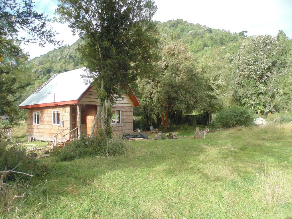 Cabana Raices Del Monte Guest House Hornopiren Exterior photo